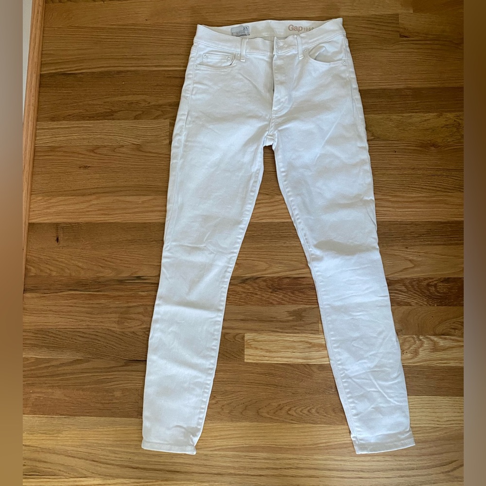 Gap white skinny jeans